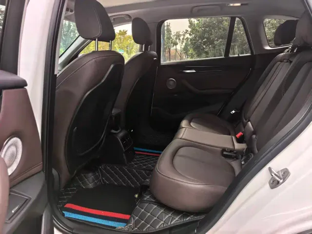 BMW X1 — Фото автомобиля 5