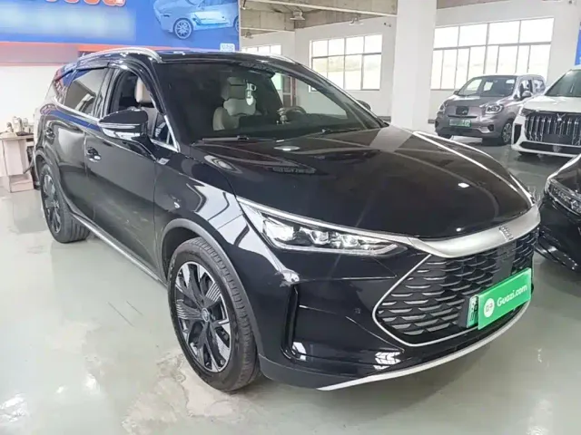 BYD Tang — Фото автомобиля 3