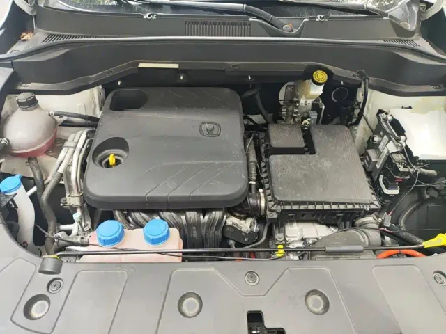 Changan Changan UNI-Z New Energy 2024 Blue Whale iDD 125km Surpassing Edition — Фото автомобиля 16
