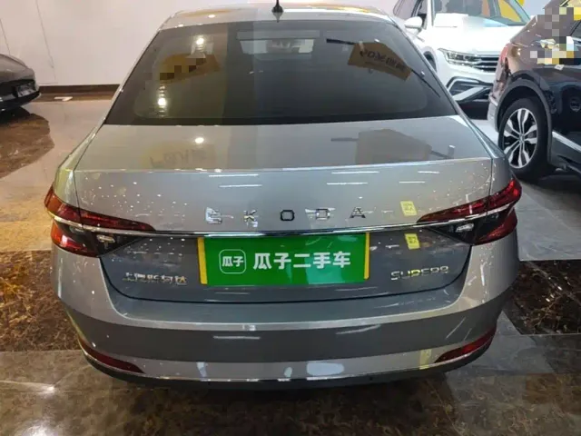 Skoda Superb — Фото автомобиля 5
