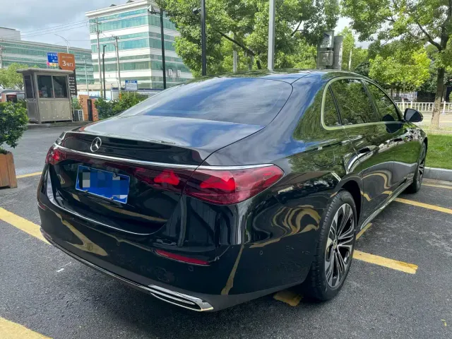 Mercedes-Benz E-Class — Фото автомобиля 7