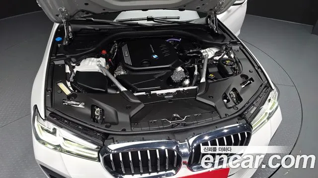BMW 5-Series 5 серия (G30) 523d xDrive M Sport — Фото автомобиля 6