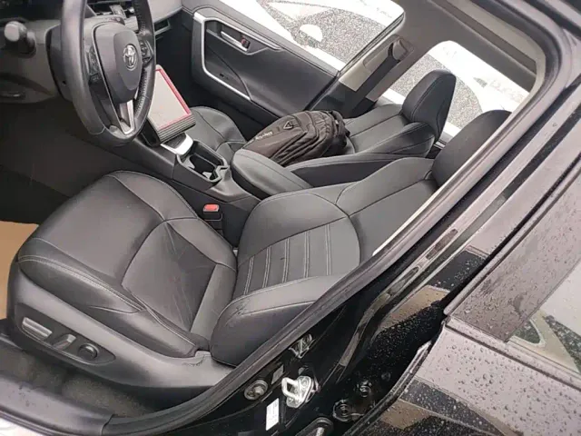 Toyota Wildlander — Фото автомобиля 14