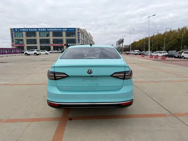 Volkswagen Lavida — Фото автомобиля 5