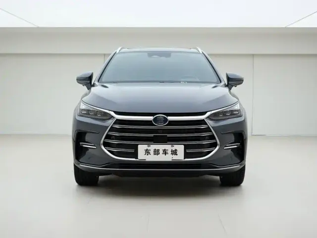 BYD Tang — Фото автомобиля 2