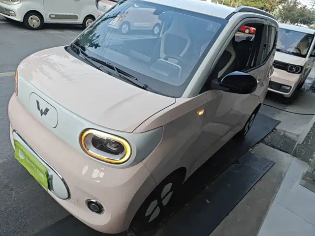 Фотография автомобиля — Wuling Hongguang Mini EV
