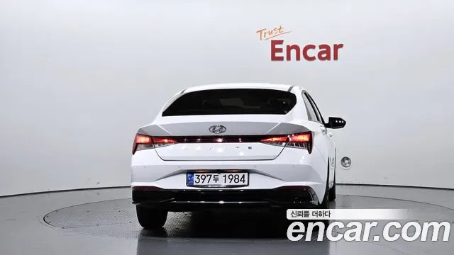 Hyundai Avante CN7 — Фото автомобиля 4