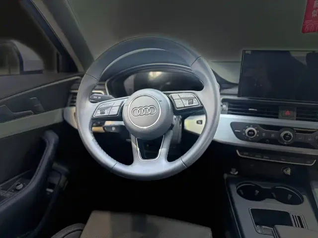 Audi A4L — Фото автомобиля 16