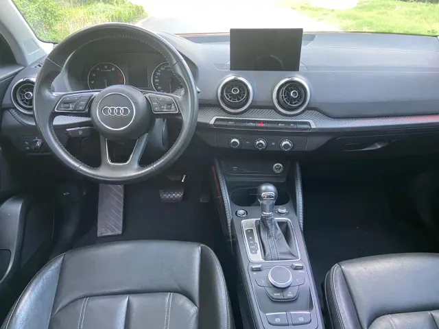 Audi Q2L — Фото автомобиля 10