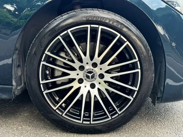 Mercedes-Benz C-Class — Фото автомобиля 8