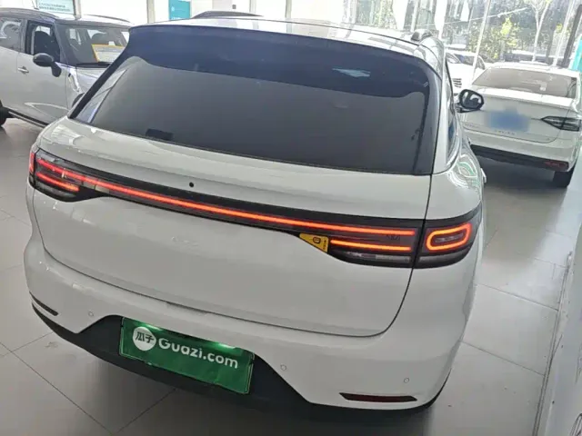 Leapmotor C11 — Фото автомобиля 6