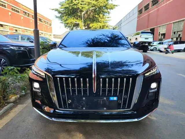 Hongqi H5 PHEV — Фото автомобиля 2