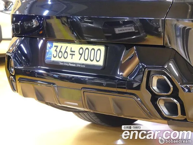 BMW XM G09 — Фото автомобиля 4