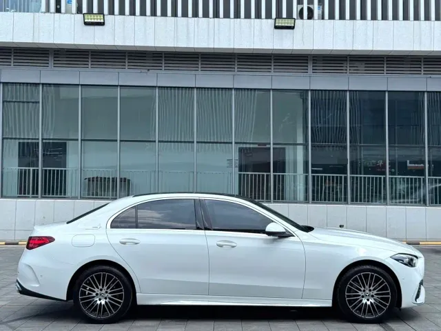 Mercedes-Benz C-Class — Фото автомобиля 4