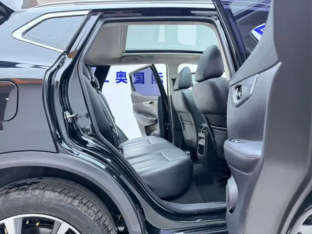 Nissan Qashqai 2021 2.0L CVT Luxury Version — Фото автомобиля 17