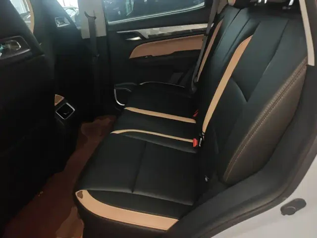 Geely Haoyue PRO — Фото автомобиля 16