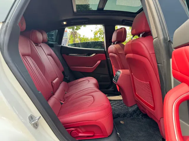 Maserati Levante — Фото автомобиля 8