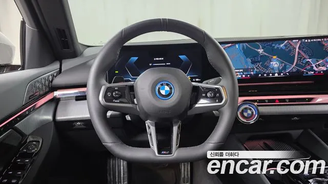 BMW i5 — Фото автомобиля 14