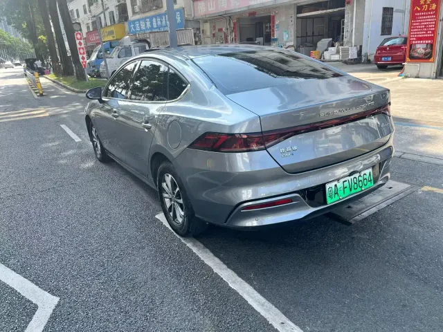BYD Qin PLUS — Фото автомобиля 6