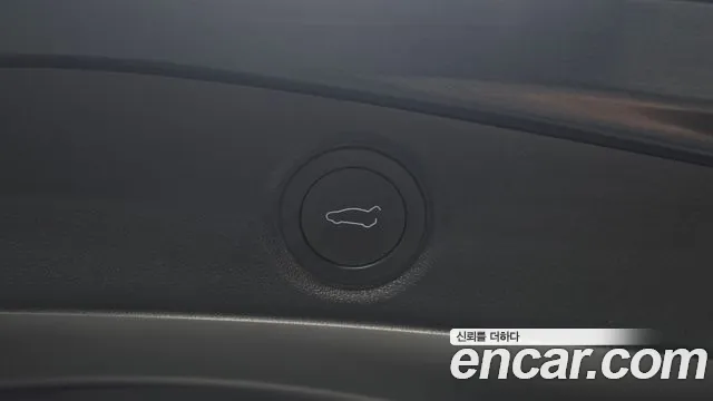 Tesla Model 3 — Фото автомобиля 26