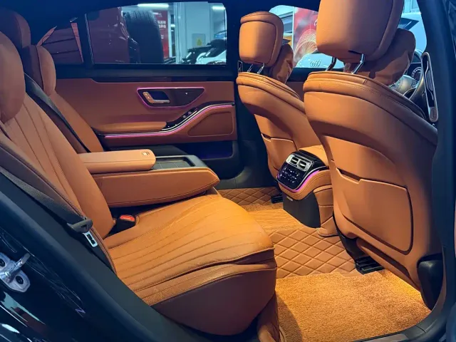 Mercedes-Benz S-Class — Фото автомобиля 19