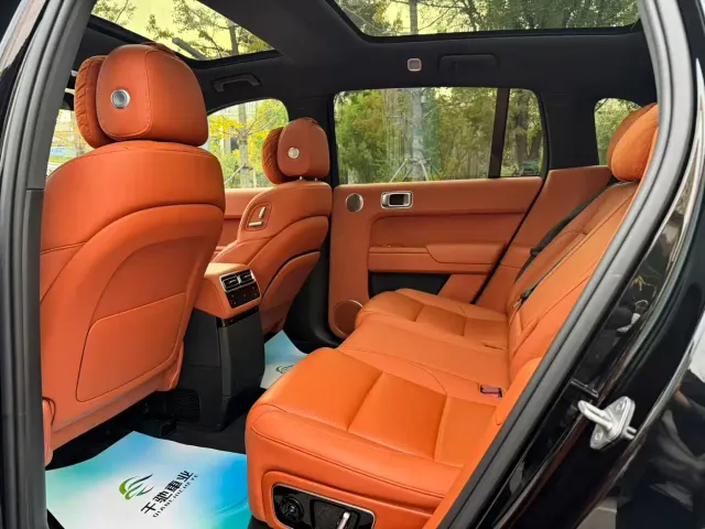 Li Auto L7 — Фото автомобиля 7