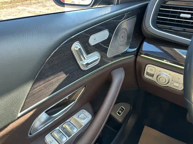 Mercedes-Benz GLE-Class — Фото автомобиля 22