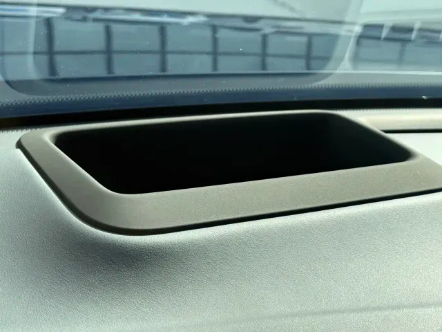 Li Auto L8 — Фото автомобиля 12