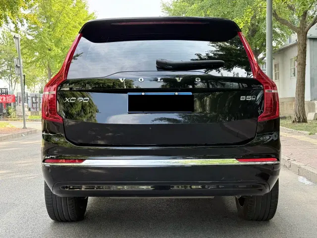 Volvo XC90 — Фото автомобиля 20