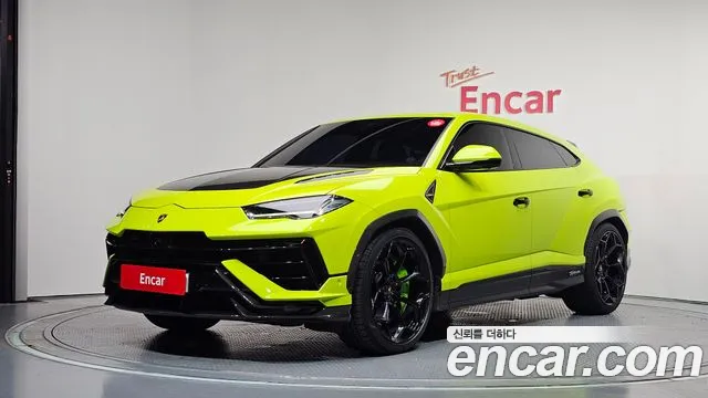 Фотография автомобиля — Lamborghini Urus