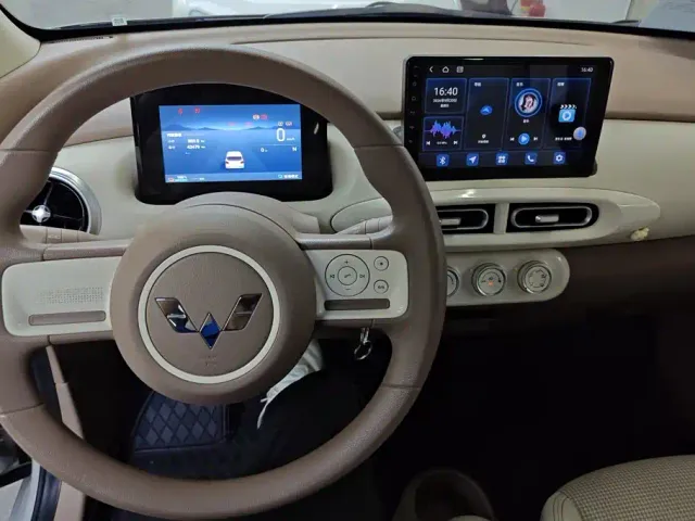 Wuling Hongguang Mini EV — Фото автомобиля 12