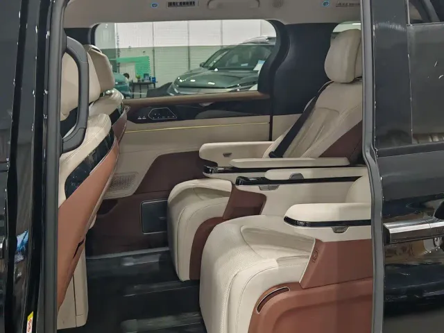 BYD Xia — Фото автомобиля 11