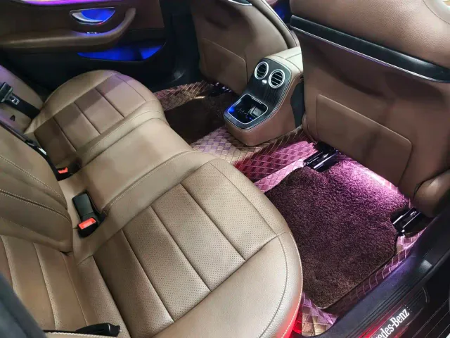 Mercedes-Benz E-Class — Фото автомобиля 19