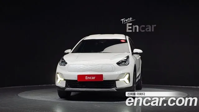 Kia Niro — Фото автомобиля 3