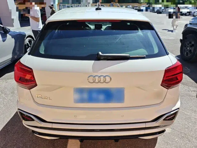 Audi Q2L — Фото автомобиля 5