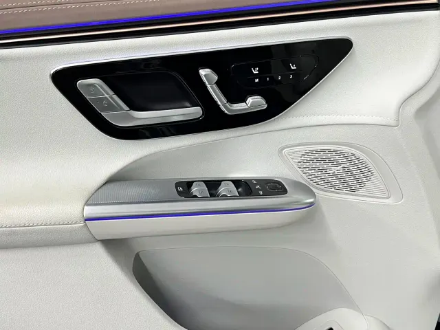 Mercedes-Benz EQE SUV — Фото автомобиля 8