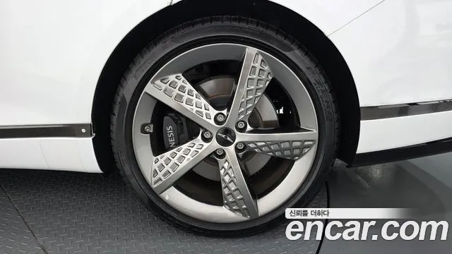 Genesis G80 Бензин 2.5 турбо AWD — Фото автомобиля 16