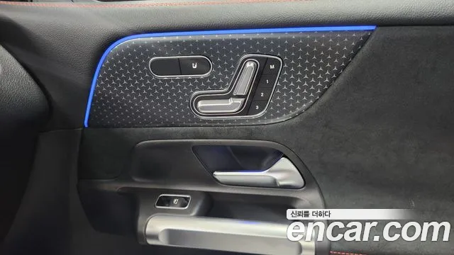 Mercedes-Benz GLB-Class — Фото автомобиля 13