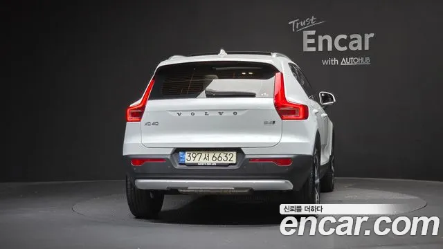 Вольво XC40 B4 Ultimate Bright — Фото автомобиля 4