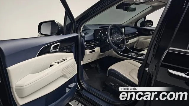 Kia Canival — Фото автомобиля 8