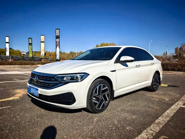Фотография автомобиля — Volkswagen Sagitar