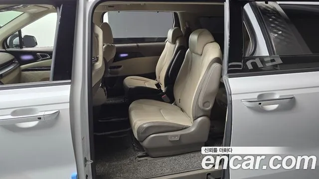 Kia Canival Carnival 4 поколение Дизель 9 мест Signature — Фото автомобиля 11