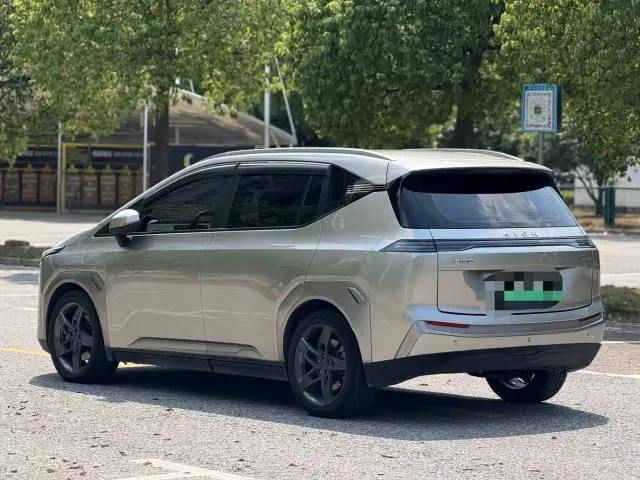 GAC Aion Y — Фото автомобиля 9