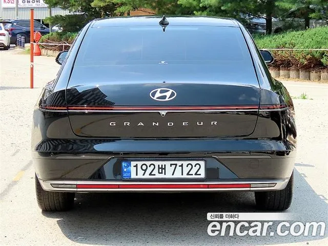 Hyundai Grandeur Grandeur (GN7) 2.5 Бензин 2WD — Фото автомобиля 4