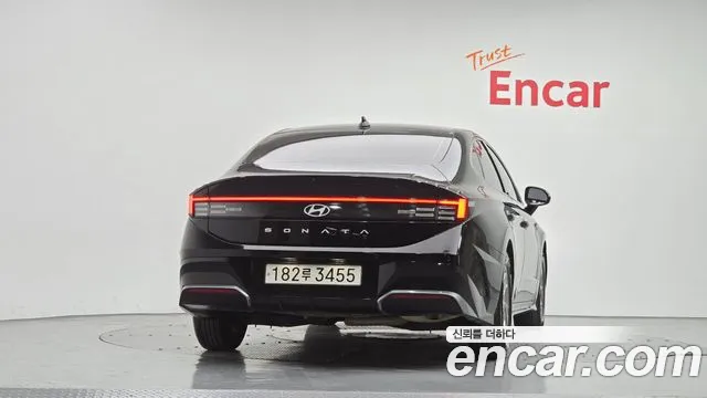Hyundai Sonata — Фото автомобиля 4
