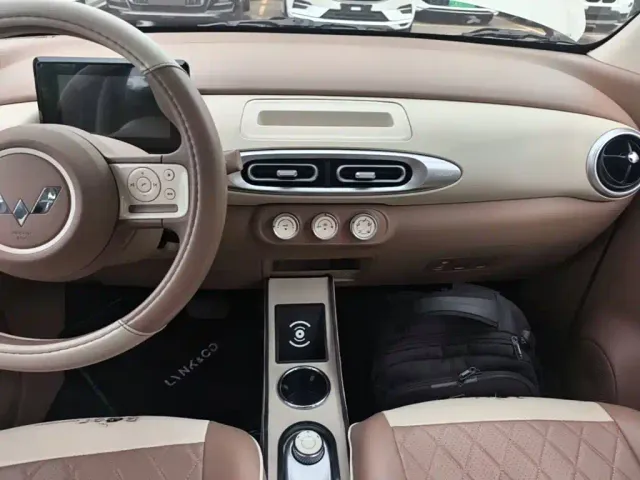 Wuling Hongguang Mini EV — Фото автомобиля 12