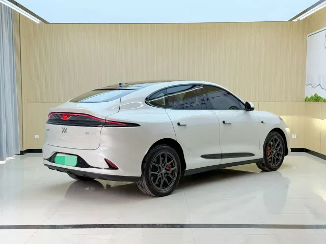 IM Motors LS6 — Фото автомобиля 15