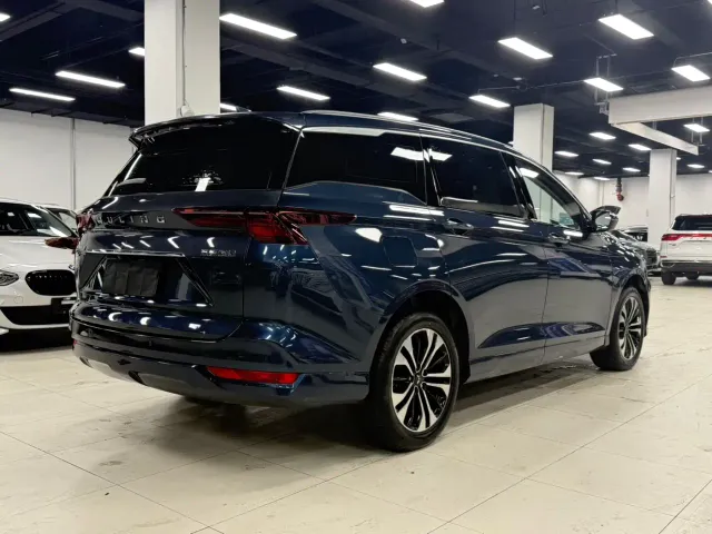 Wuling Victory — Фото автомобиля 5