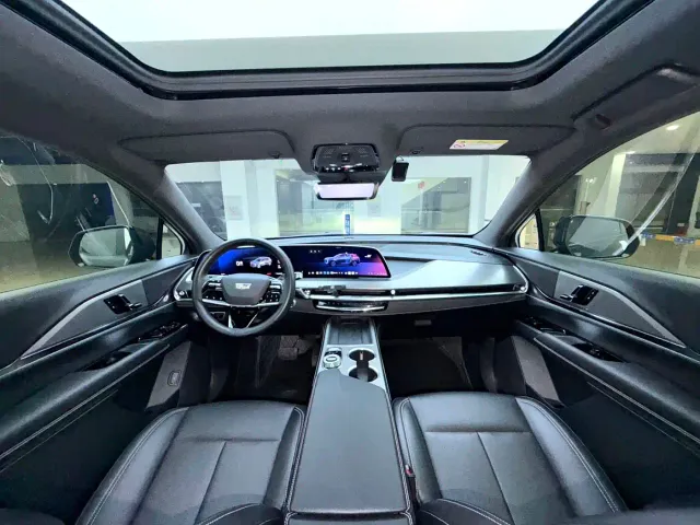 Cadillac XT5 — Фото автомобиля 7