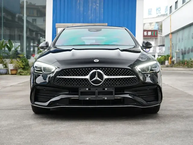 Mercedes-Benz C-Class — Фото автомобиля 2